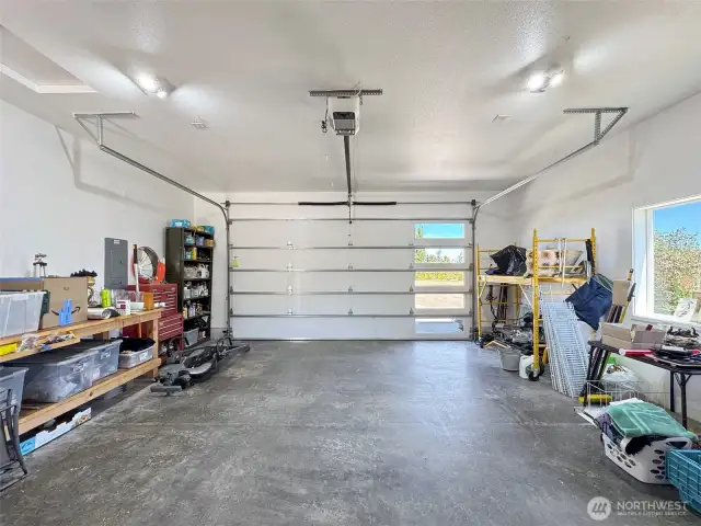 Garage & Shop