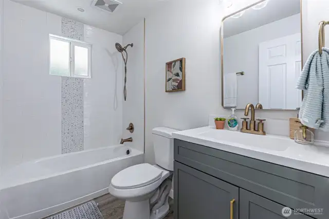 Full bath upstairs