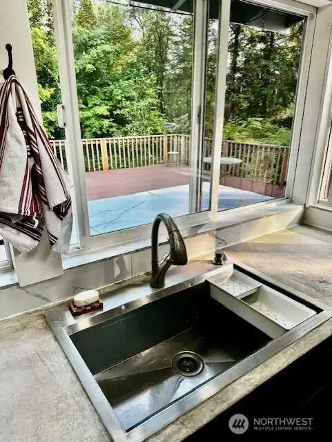 Large sink