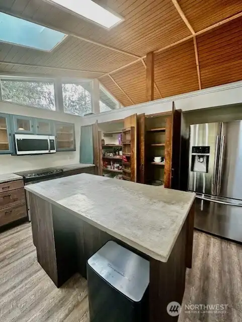 Concrete counter tops