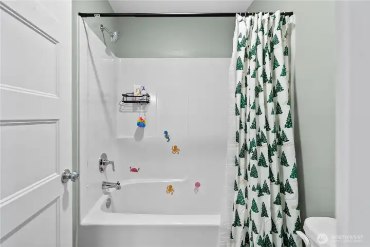 2nd floor guest bath