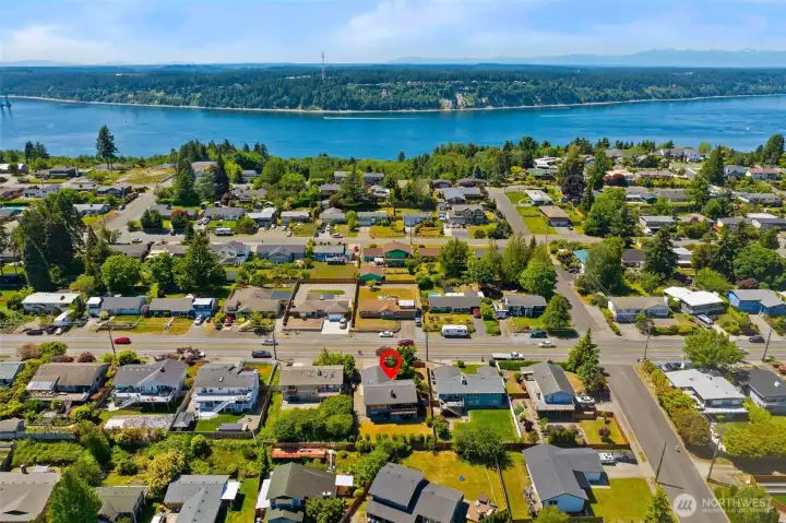 Looking due west. Notice Tacoma Narrows bridge to the left. Looking due west. Notice Tacoma Narrows bridge to the left.