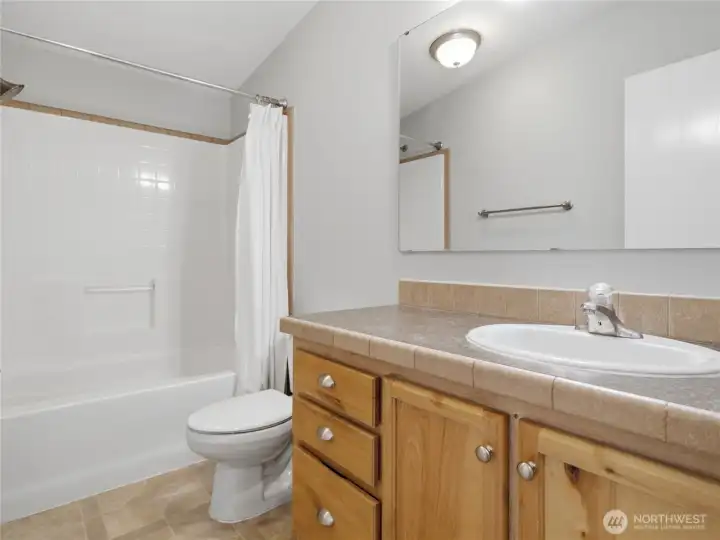 2nd Full Bathroom