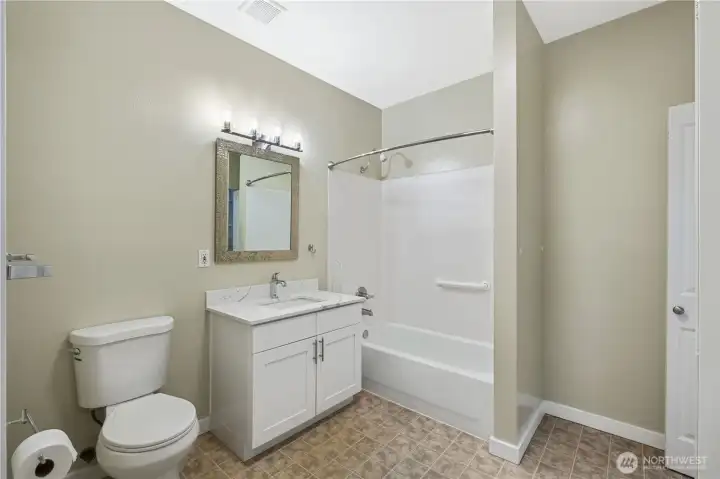 3/4 bath 3/4 bath