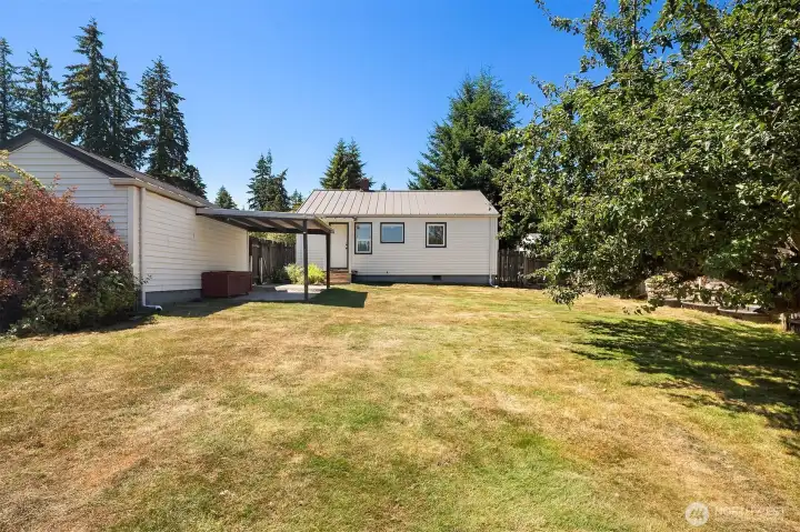 Spacious backyard.