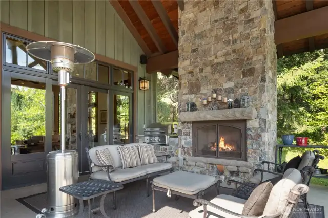 Outdoor fireplace and built in bbq