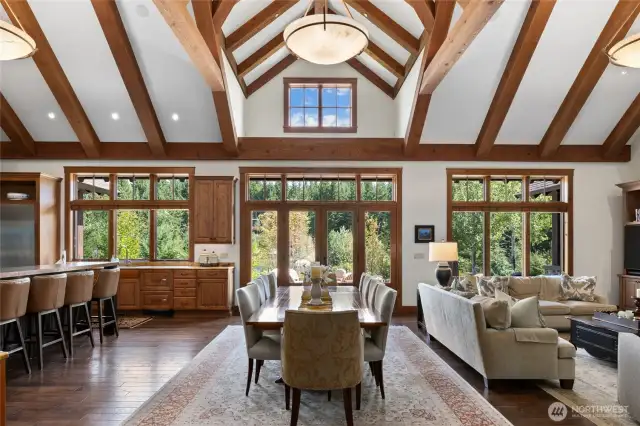 Main floor living with vaulted ceilings