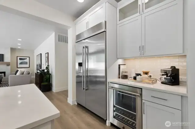 Photos from same plan, different community. Interior finishes may vary.