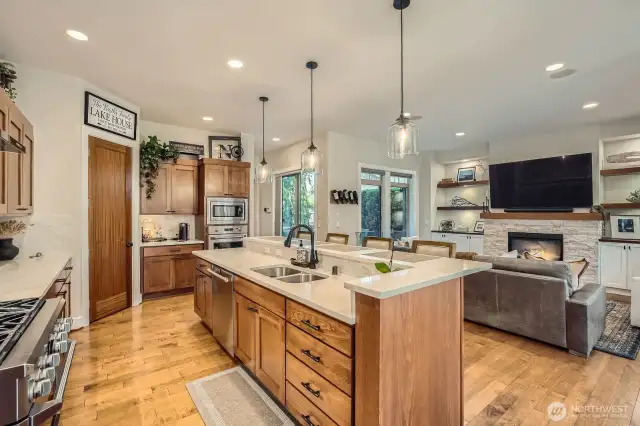 Enjoy entertaining in your open concept kitchen/living room