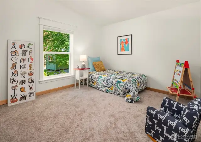 Third bedroom, also freshly painted and carpeted.