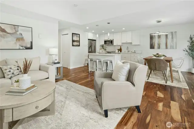 Great room with acacia engineered flooring (pristine condition)