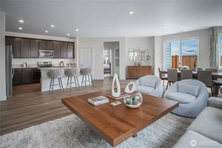 Image of model home of same plan. Colors/finishes may vary.