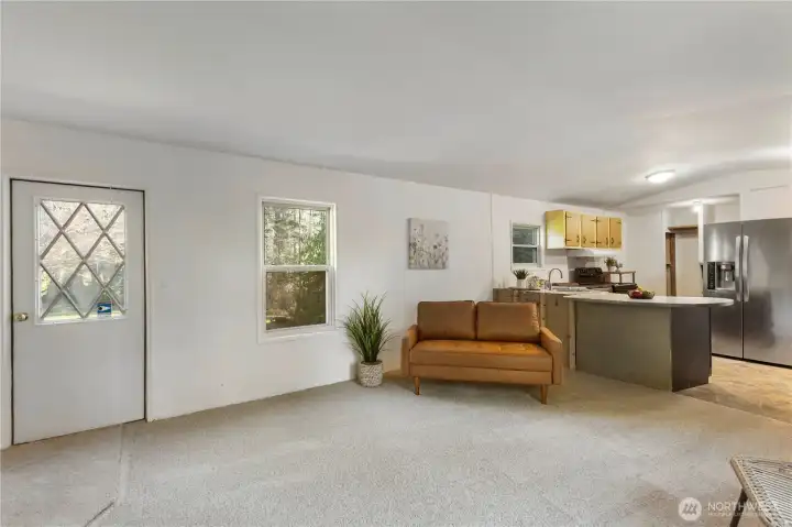 Walking distance to Fish Lake & Nolte State Park.