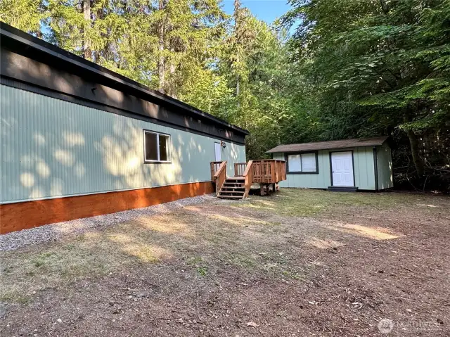 Back yard with greenbelt privacy!