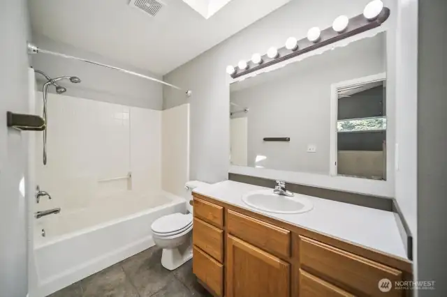 Primary suite full bathroom