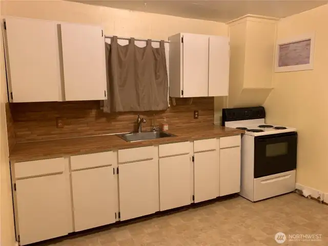 Cottage unit 908 1/2