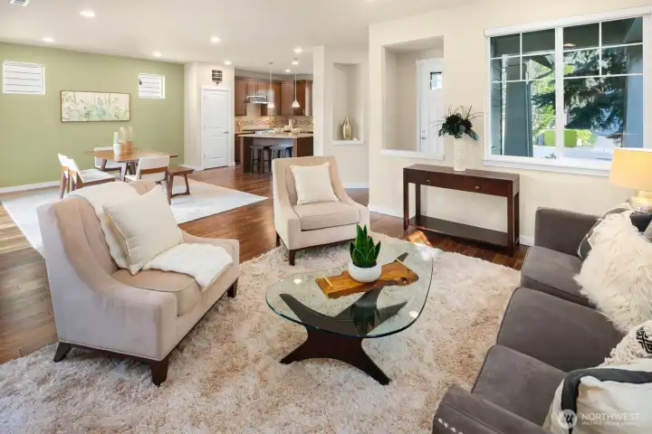 Greatroom with seamless flow to kitchen and dining