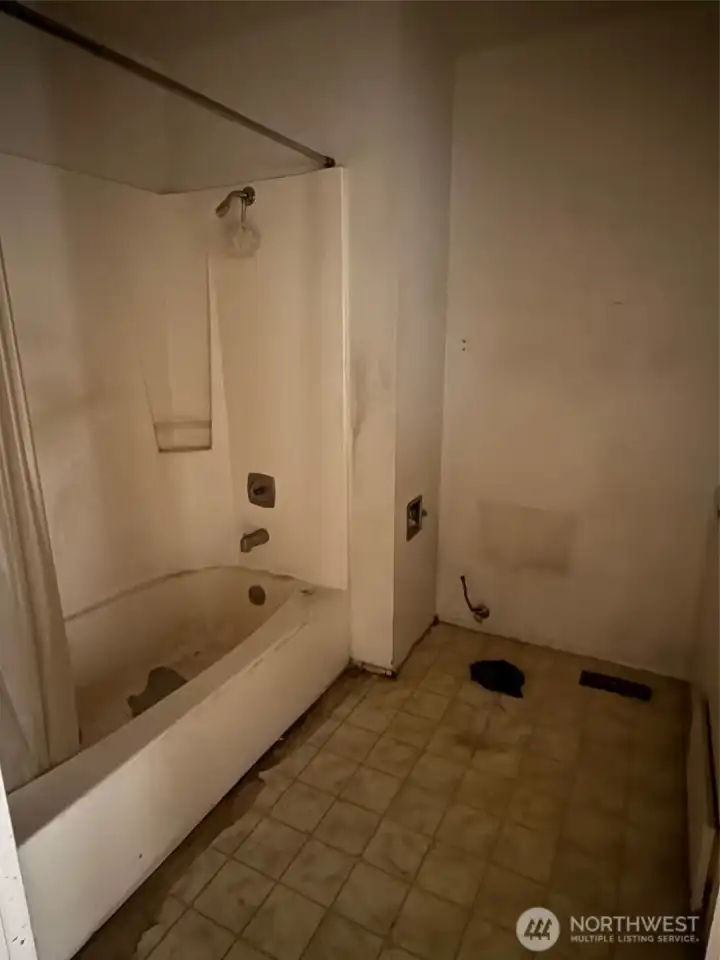 Bathroom - upper level