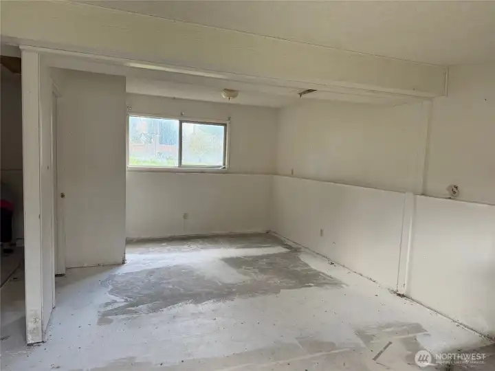 Bonus room   - lower area