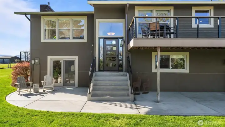 You'll bask in technicolor sunsets from the front patio and upper deck.