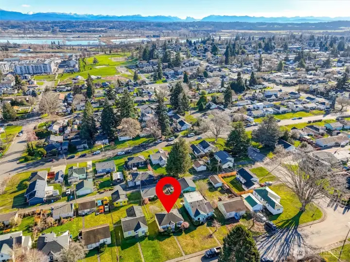 Wide aerial capturing the broader Everett landscape and the surrounding community.