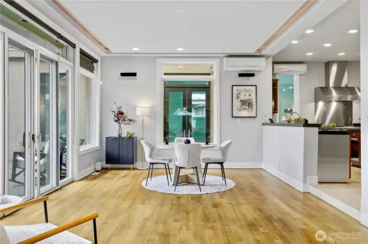 Informal dining room or main floor Rec room