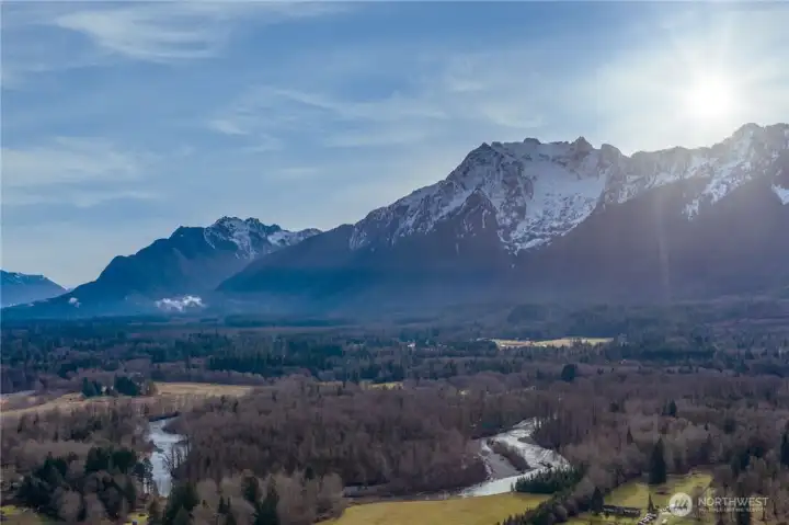 Another photo of the spectacular mountains in the area.