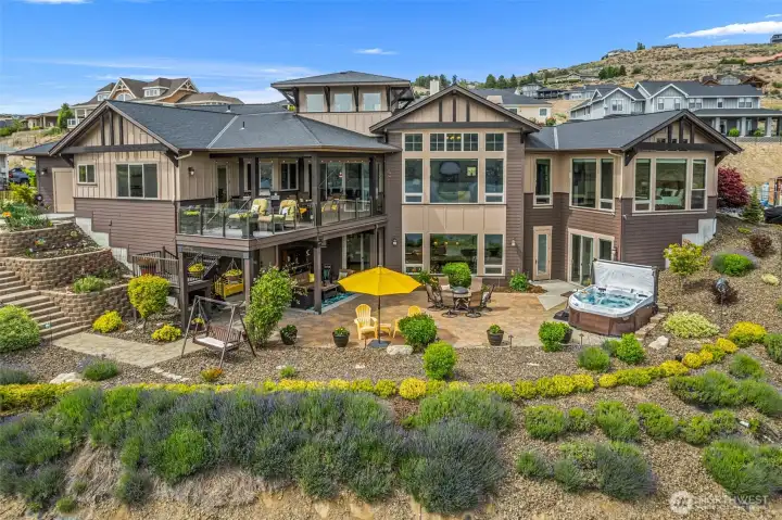 Indoor/outdoor living at its finest.