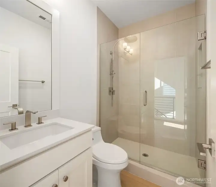 Lower level full bath