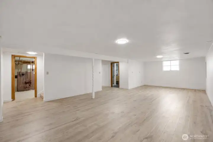 Huge Bonus Space in Basement Huge Bonus Space in Basement