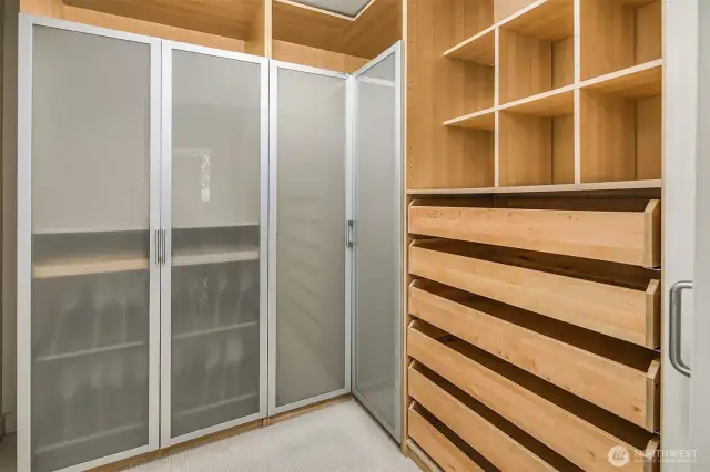 Walk-in Closet