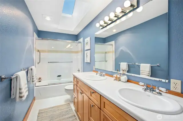 Beds 2, 3 & 4 all share this bathroom.
