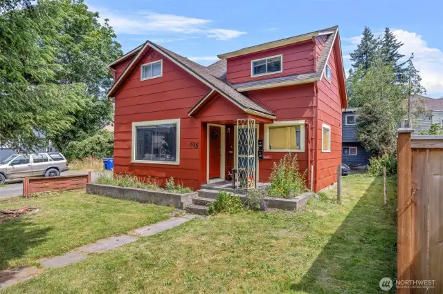 Main house is 3 or 4 bedroom (lower room has no closet) and 1.5 baths.  Solid house; ideal student housing of live in investment opportunity.  Close to WWU.