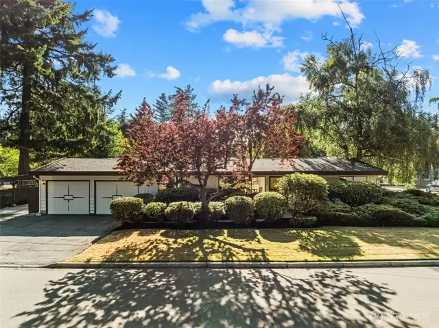 Welcome Home to 8230 215th St. SW-Great neighbors and neighborhood!