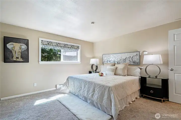 Secondary bedroom