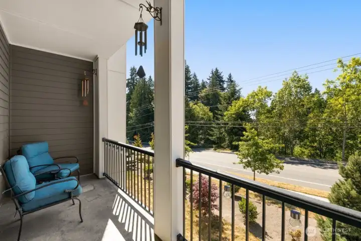 Walkout patio just off the kitchen and dining room - perfect for relaxing, dining or entertaining.