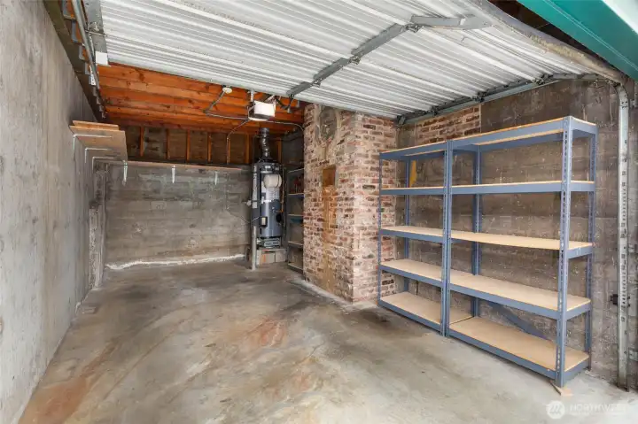 Private garage for #304