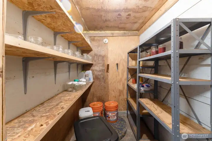 Bonus Garage with Small Shop, Extra Storge & Canning Room