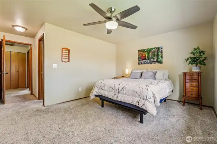 Primary suite with ensuite bath