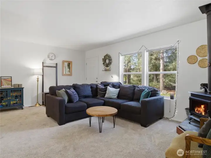 Nice sized living space, room for relaxing and entertaining.