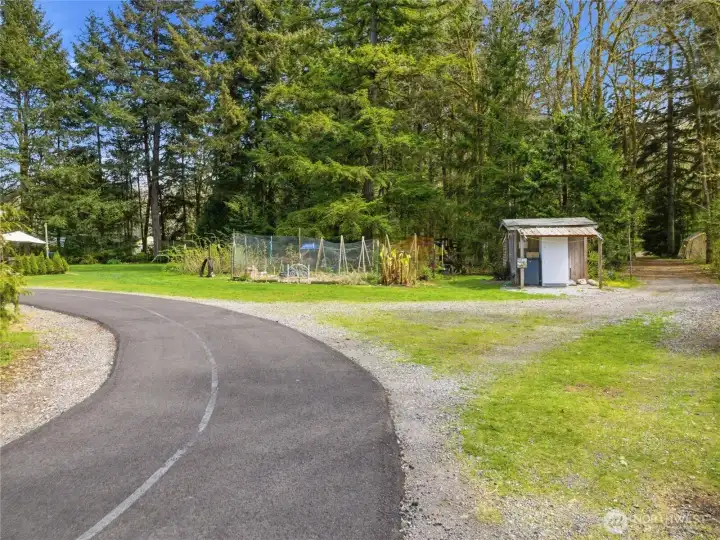 Lovely garden.  Great space for farm to table living.