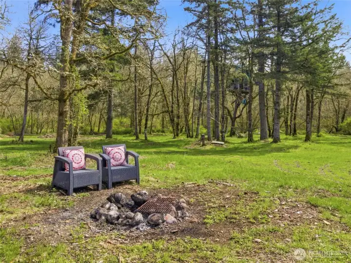 A welcoming firepit in such a peaceful setting sets the stage for quiet evenings under the stars.