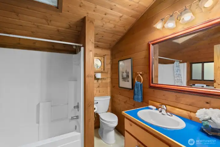 Full bath Full bath