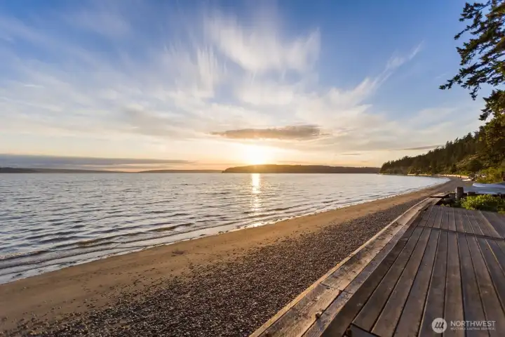 Gorgeous bulkhead and deck with direct beach access, shared with your two friendly neighbors. Gorgeous bulkhead and deck with direct beach access, shared with your two friendly neighbors.