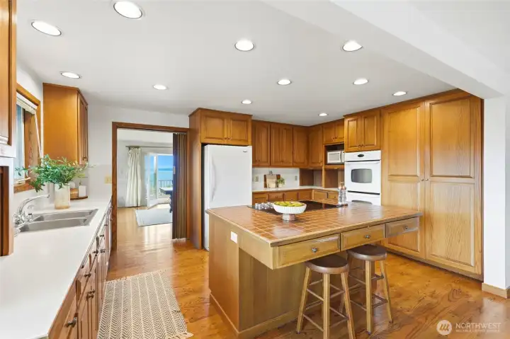 Looking at dining room behind kitchen.