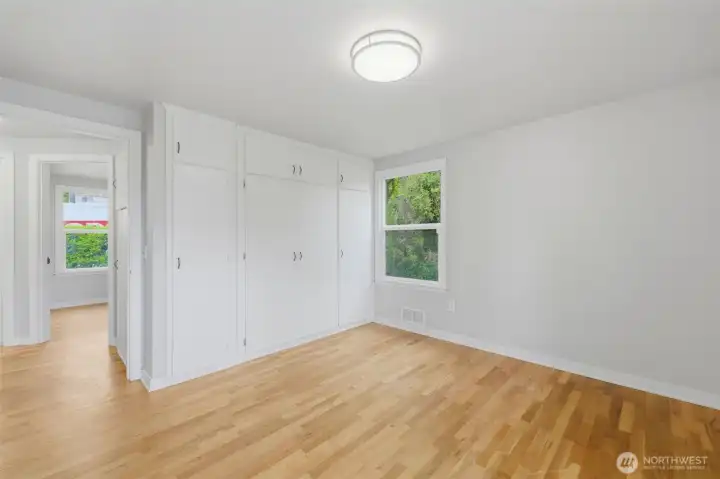 Main floor - Primary bedroom