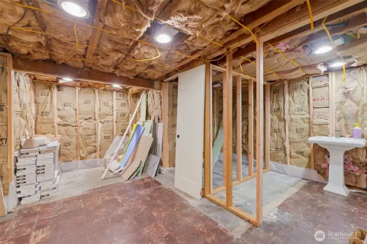 Unfinished extra room - all flooring, insulation and drywall needed to finish space comes with home