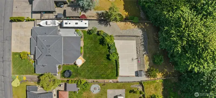 Here's a close-up birds-eye view of this extraordinary estate!
