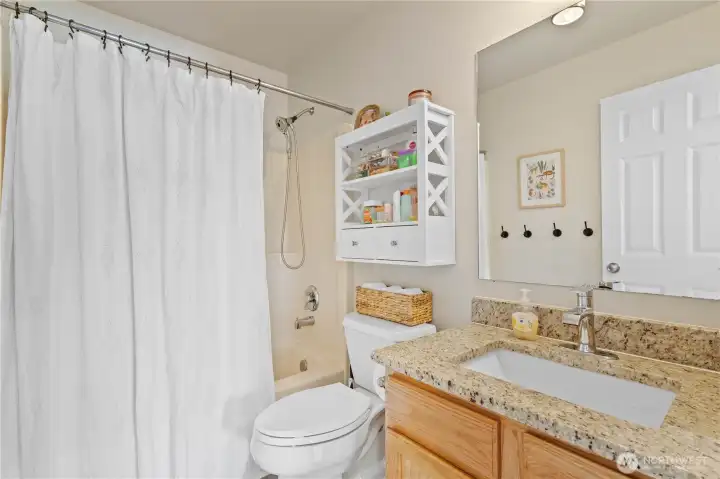 Full Hall Bath. Vanity w/Granite Counter!