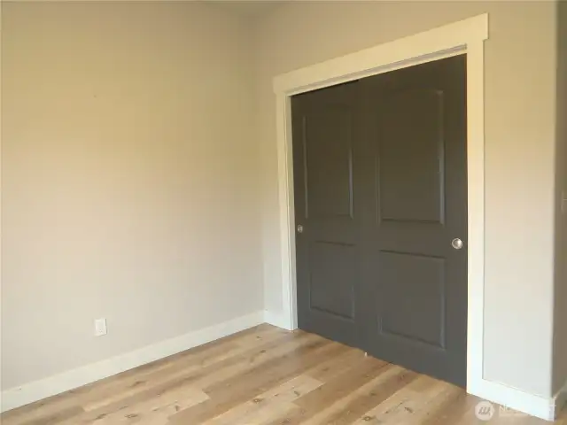 THIS ROOM ALSO HAS AN OVERSIZED CLOSET!
